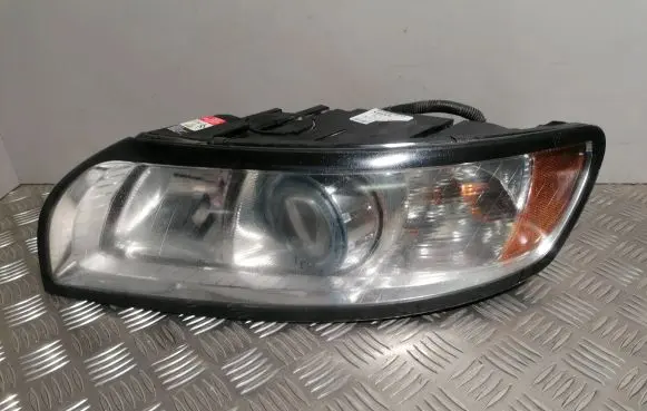 Volvo V50 Headlight/headlamp 30763037 0301237271 LE06A6152X