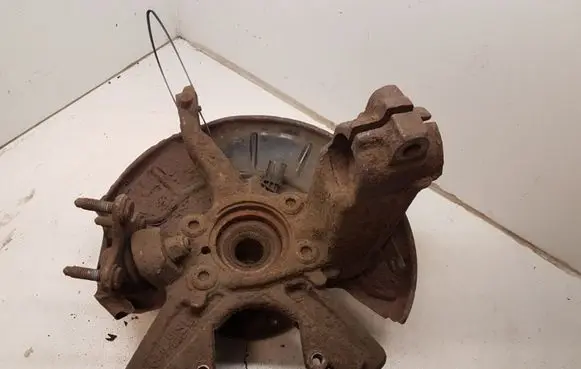 Volkswagen Golf V Front wheel hub spindle knuckle 1K0255