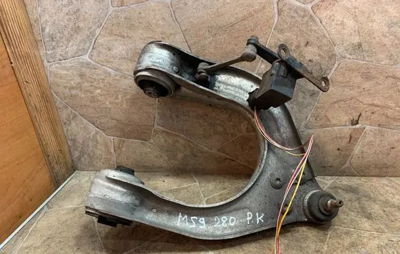 Mercedes-Benz SL R230 Front lower control arm/wishbone 