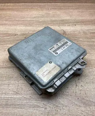 BMW 5 E39 Engine control unit/module ECU 2247072 0281001373