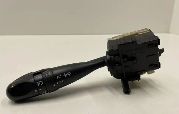 Toyota RAV 4 (XA20) Indicator stalk 1736482