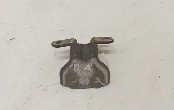 KIA Sorento Rear door lower hinge