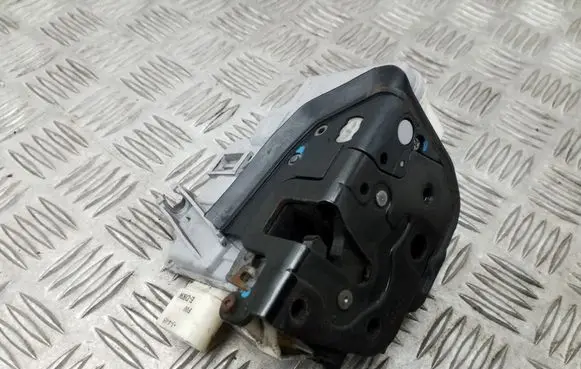 Audi A3 S3 A3 Sportback 8P Front door lock 4F2837016