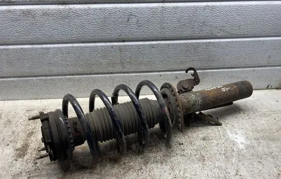 Ford Mondeo Mk III Front shock absorber/damper 824904553656