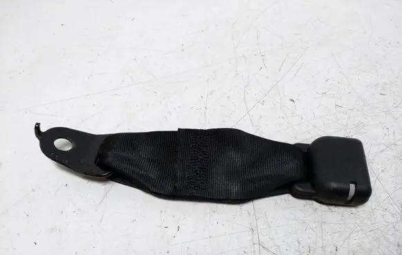 Mazda 3 I Rear seatbelt buckle