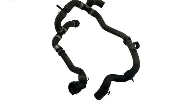 Audi Q5 SQ5 Engine coolant pipe/hose 8R0121086B