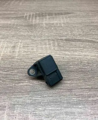 BMW 5 E39 Air pressure sensor 2244674