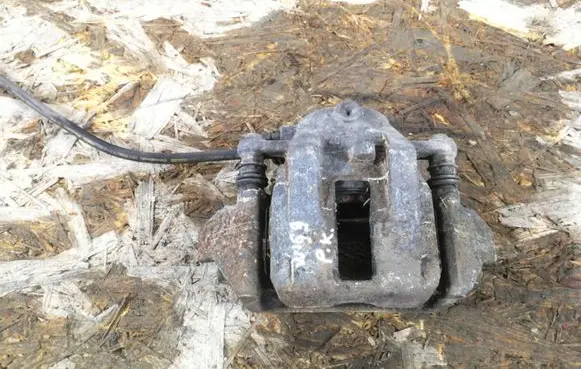Mercedes-Benz A W169 Front brake caliper