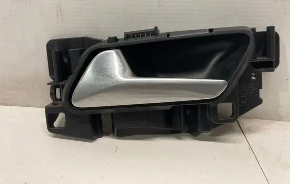 Peugeot 3008 II Front door interior handle 98201553