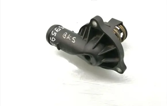 Volkswagen Touareg I Thermostat/thermostat housing 059121111F
