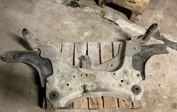 Renault Megane III Front subframe