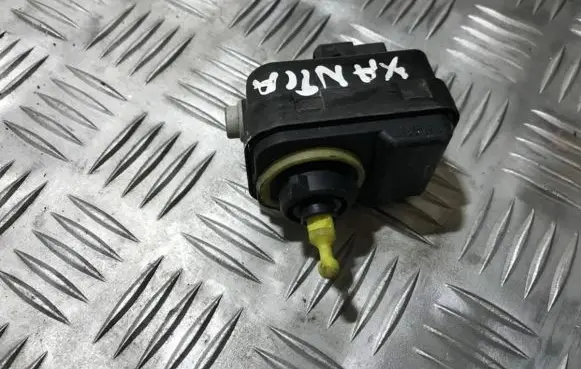 Citroen Xantia Headlight level adjustment motor 