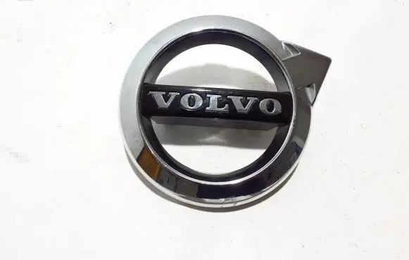 Manufacturer badge logo/emblem