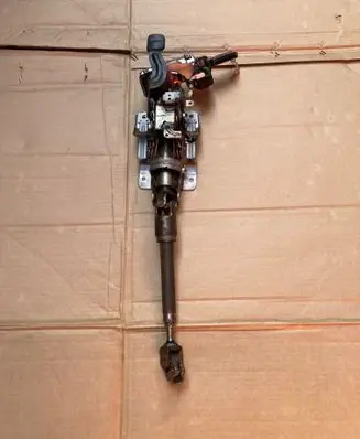 Steering wheel axle set