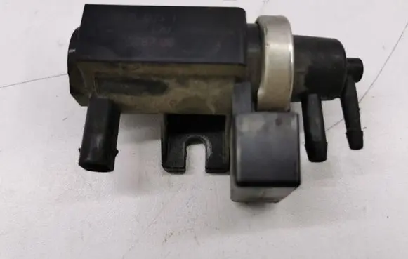 Valve vacuum
