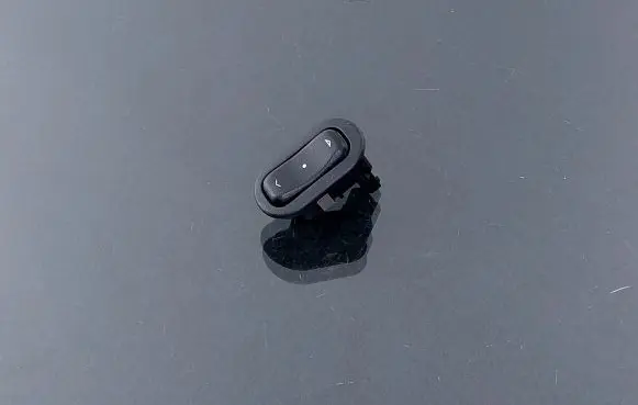 Opel Zafira A Electric window control switch 13363100 90561388