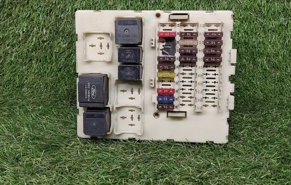 Ford Focus Power management control unit 98AG14A073KD