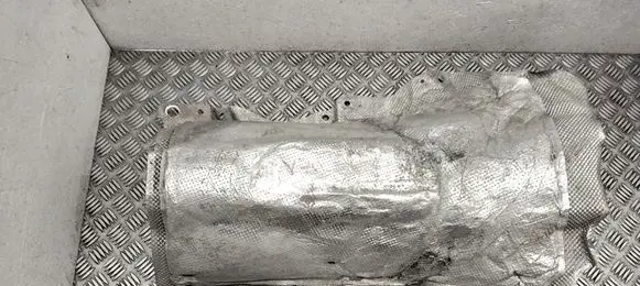 Volvo V70 Exhaust heat shield 31425525