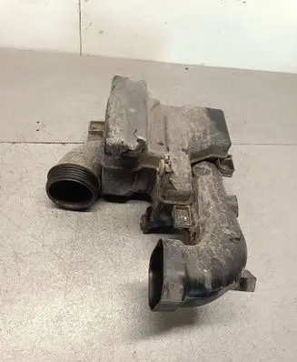 Hyundai i40 Intake resonator 282203Z300 281903Z300