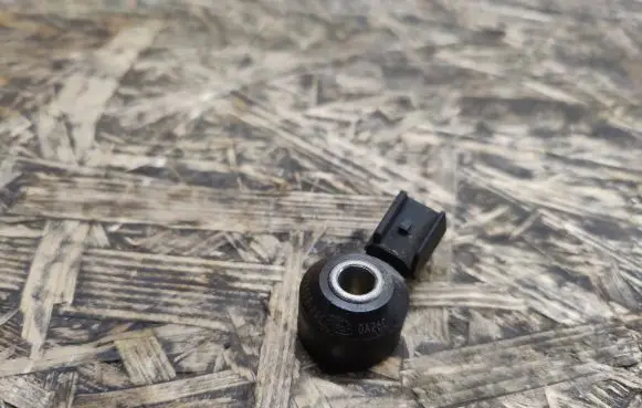 Detonation knock sensor
