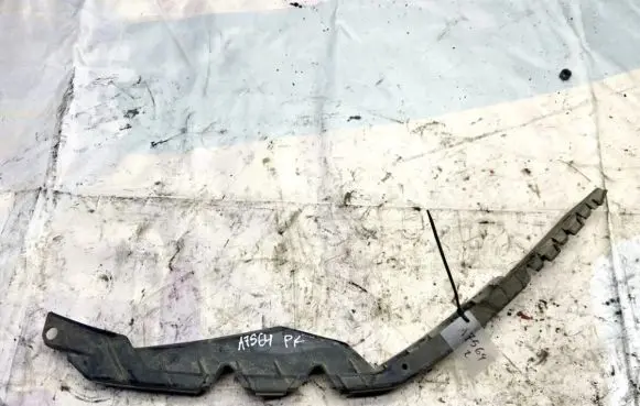 Skoda Octavia Mk2 (1Z) Front bumper mounting bracket 1z0807188 00101113931500100
