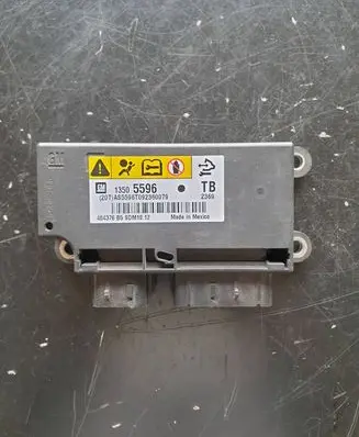 Opel Insignia A Airbag control unit/module 13505596
