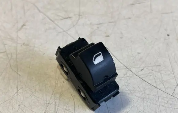 Peugeot Expert Electric window control switch 96762292