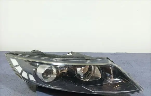 KIA Optima Headlight/headlamp 921022T421