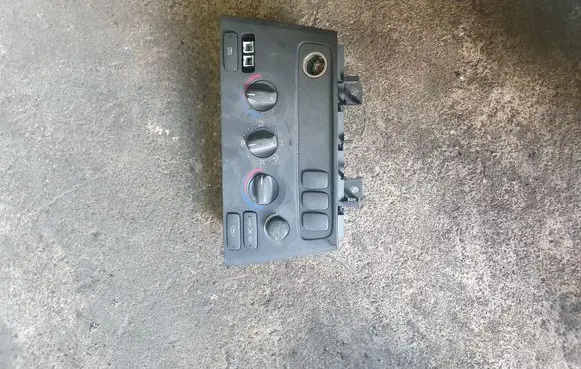 Volvo V70 Climate control unit