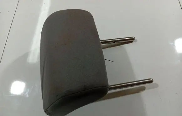 Seat Leon (1P) Front seat headrest 