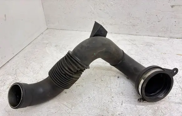 Audi A8 S8 D3 4E Air intake duct part 057129609E