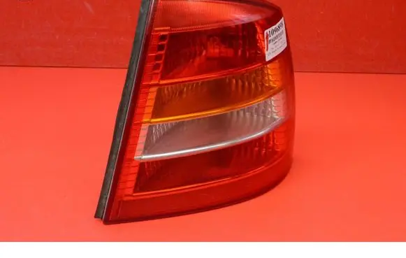 Opel Astra G Rear/tail lights 9052154403