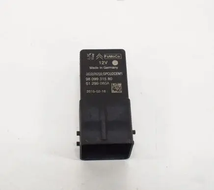 Volvo V40 Glow plug pre-heat relay