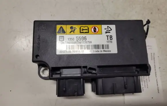 Opel Insignia A Airbag control unit/module 13505596