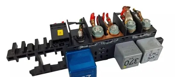 Audi A6 S6 C5 4B Fuse box set 8L0941822A