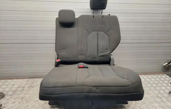 Chrysler Pacifica Third row seats 5RU22DX9AB
