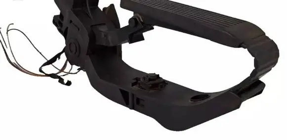 Mercedes-Benz E W211 Accelerator throttle pedal A2113000404