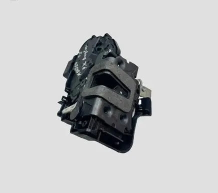 Ford Mondeo MK IV Front door lock 6M2AR21813CC