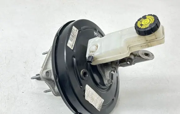 Renault Megane III Brake booster 472100005R 631A2B0613