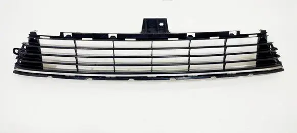 Toyota Auris E180 Front bumper lower grill 5311202670 5311202680