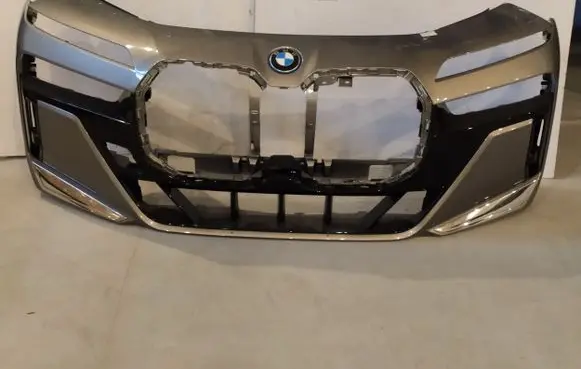 BMW 7 G70 Front bumper 5A52CF4 5A2DA48 5A707E1