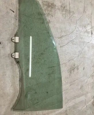 Honda Accord Front door window glass four-door 