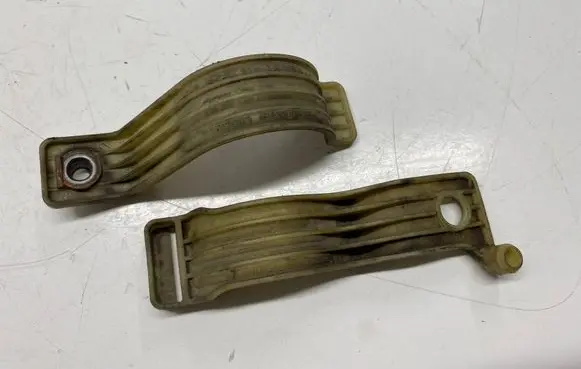 BMW 4 F32 F33 Fuel filter bracket/mount holder 70540524