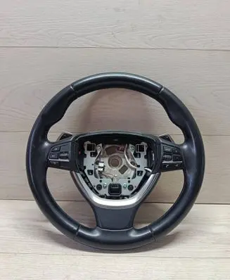 BMW 5 F10 F11 Steering wheel 6269733 3382F011
