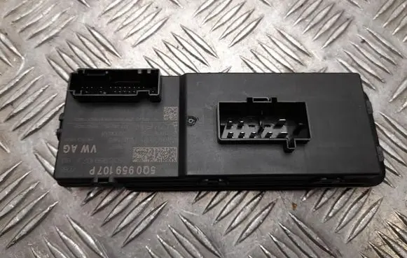 Skoda Superb B8 (3V) Tailgate/trunk control unit/module 5Q0959107P