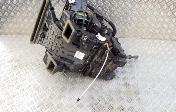 Renault Trafic III (X82) Interior heater climate box assembly housing 272700324R 93868022