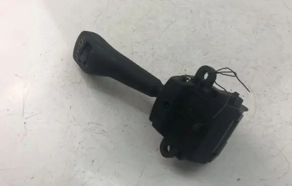 BMW 5 E39 Indicator stalk 8363664