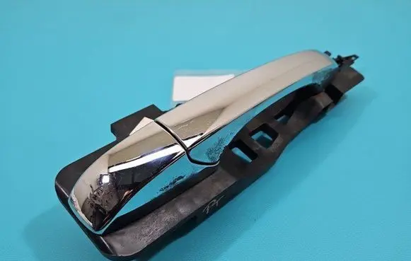 Rear door exterior handle
