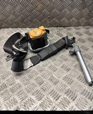 KIA Sportage Front seatbelt 888103W506 TKXAH22113 209N0302