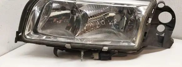 Volvo S80 Headlight/headlamp 30698861 89900248